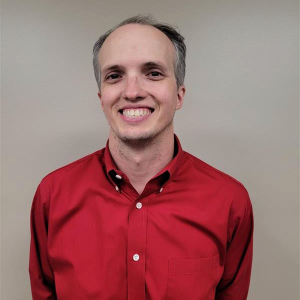 Headshot of Nick Niewinski